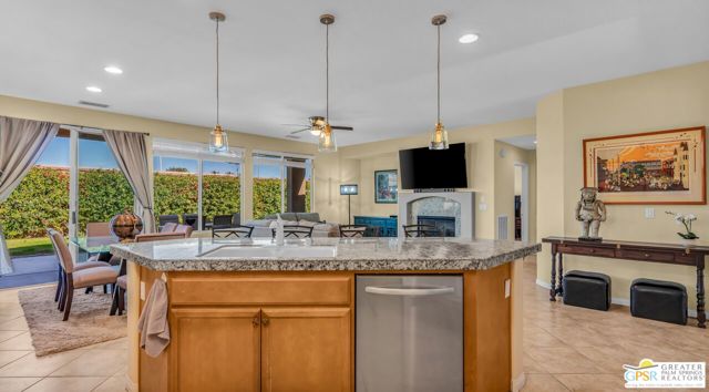 81804 Daniel Drive, La Quinta CA: https://media.crmls.org/mediaz/18c0e07e-7d28-4835-ab50-c446a21c14ef.jpg