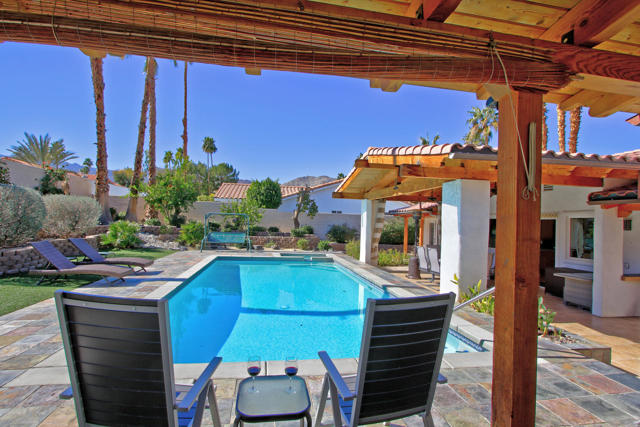 73117 Haystack Road, Palm Desert CA: https://media.crmls.org/mediaz/18c16a74-f235-4d65-aa70-6374fc26705c.jpg