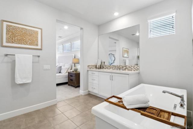 941 Lindbergh Dr, San Marcos CA: https://media.crmls.org/mediaz/18c17a96-3f12-42e7-9119-8764803d6e26.jpg