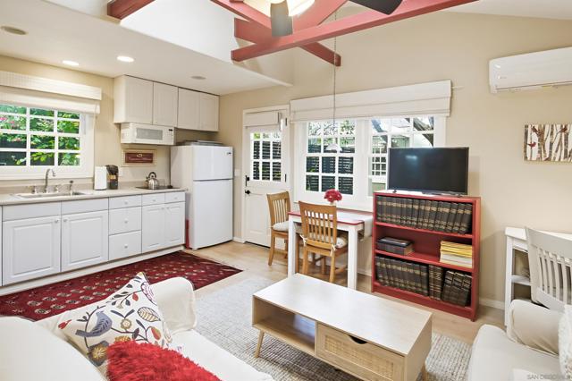 3039 Dumas Street, San Diego CA: https://media.crmls.org/mediaz/18c1d91e-aa95-4dd7-b96e-d71301d40c16.jpg