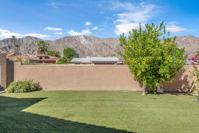 Image 6 of 64 For 52680 Avenida Martinez