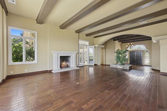 431 Flores de Oro, Rancho Santa Fe CA: https://media.crmls.org/mediaz/18c2189e-75be-4630-b7d5-8a4ff24d70b7.jpg