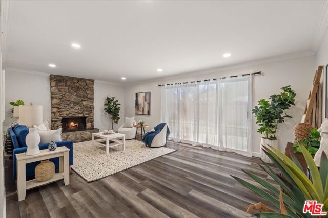 19714 Galway Avenue, Carson CA: https://media.crmls.org/mediaz/18c28043-2f87-4ac5-ba05-d1fb40338f10.jpg