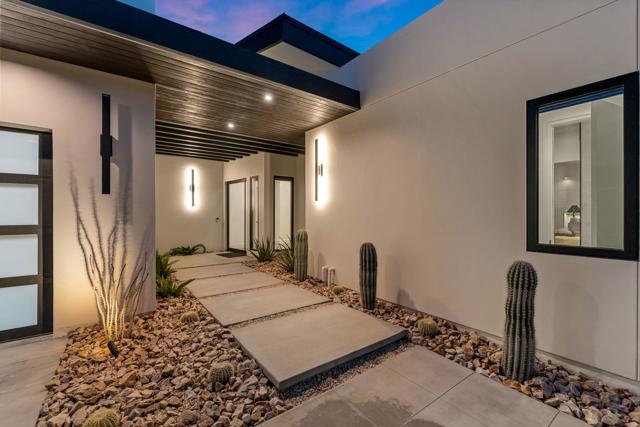 3 Siena Vista Court, Rancho Mirage CA: https://media.crmls.org/mediaz/18c298d4-3f31-472a-a4ab-7ccd6f91d373.jpg