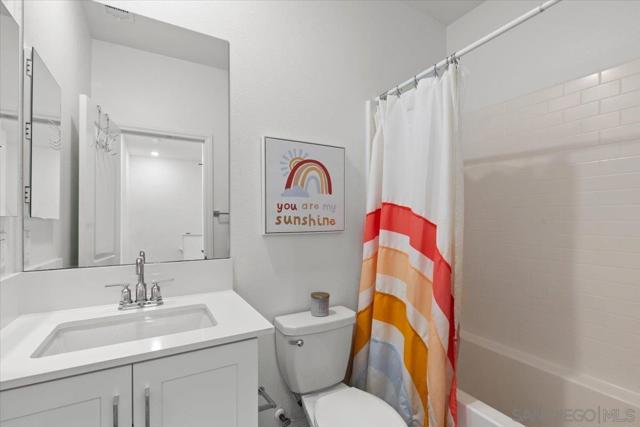 1993 Strata, Chula Vista CA: https://media.crmls.org/mediaz/18c3084b-3841-4a21-b813-129198910fff.jpg