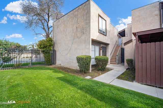 Detail Gallery Image 2 of 19 For 2617 Pinon Spring Cir #C,  Bakersfield,  CA 93309 - 3 Beds | 1/1 Baths