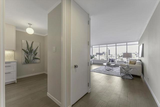565 Bellevue Avenue, Oakland CA: https://media.crmls.org/mediaz/18c33e5b-cce2-4183-9e33-ca72ea91631b.jpg