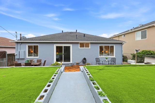 316 Wildwood Drive, South San Francisco CA: https://media.crmls.org/mediaz/18c38f82-31c3-4a92-97b1-11292be7fe65.jpg