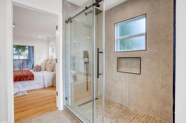 236 Ryder Street, San Mateo CA: https://media.crmls.org/mediaz/18c47f21-4f2c-42dc-850f-70d89459f120.jpg