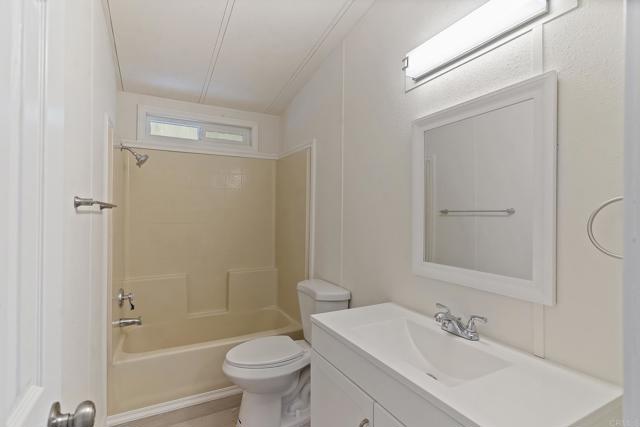 Detail Gallery Image 22 of 26 For 2042 Girard St #93,  Delano,  CA 93215 - 4 Beds | 2 Baths