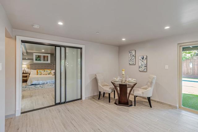 3119 Oak Knoll Drive, Redwood City CA: https://media.crmls.org/mediaz/18c5163f-fb81-4f5a-b73a-08a2dbf46a07.jpg