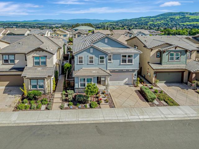 232 Via Encanto, San Ramon CA: https://media.crmls.org/mediaz/18c5f020-61db-4c54-995b-4f013c903b90.jpg