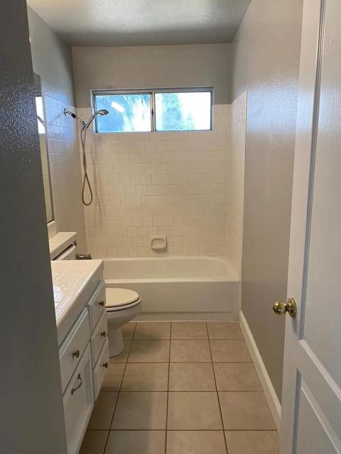 Image 13 of 24 For 259 West Fallbrook Avenue