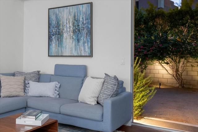 252 Breeze Loop, Palm Springs CA: https://media.crmls.org/mediaz/18c63cc9-16d0-4ea9-8ed1-7e58b9065373.jpg