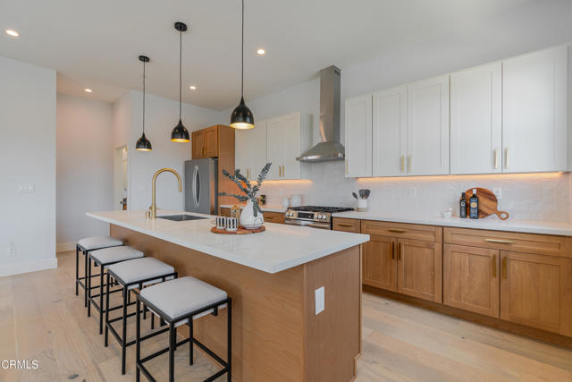 3874 W Point Drive, Los Angeles CA: https://media.crmls.org/mediaz/18c6b21e-de14-405c-9302-f1d5acbe473c.jpg