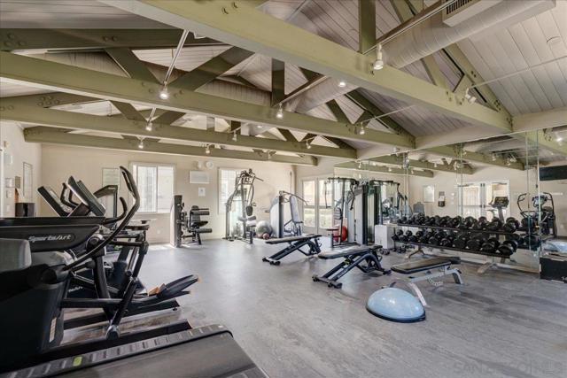 7425 Charmant Dr E, San Diego CA: https://media.crmls.org/mediaz/18c6c32c-7cee-41ac-b40a-8f3c3ee4ee83.jpg