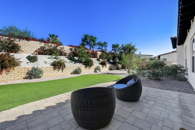 81320 Thunder Gulch Way, La Quinta CA: https://media.crmls.org/mediaz/18c6fcad-5b3e-479b-8bf8-6f7256290d4e.jpg