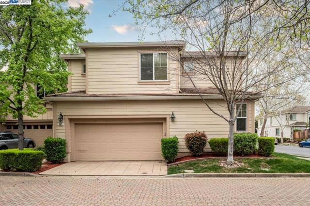 107 Limestone Cmn, Livermore CA: https://media.crmls.org/mediaz/18c73831-bf33-465e-b603-11a84a1b9e7b.jpg