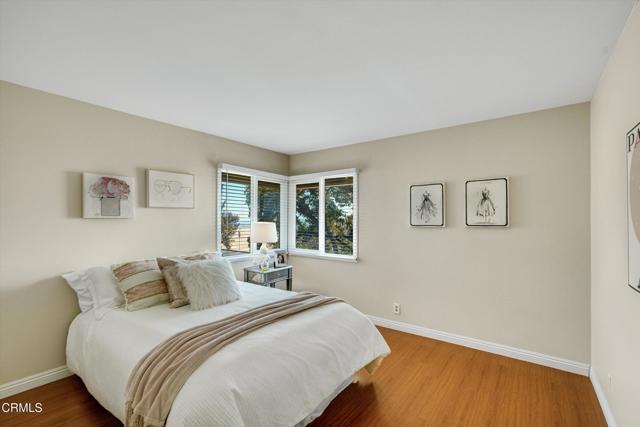 Detail Gallery Image 27 of 44 For 19015 Braemore Rd, Porter Ranch,  CA 91326 - 4 Beds | 3 Baths