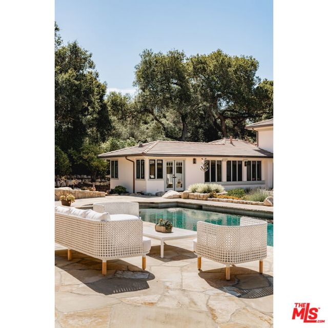 840 Ivy Lane, Montecito CA: https://media.crmls.org/mediaz/18c8553e-aba0-483b-a3e7-dba9fb1f344f.jpg