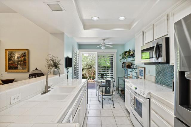 48835 Mescal Lane, Palm Desert CA: https://media.crmls.org/mediaz/18c9f781-5269-42c1-ab01-d5a4b6e40da9.jpg