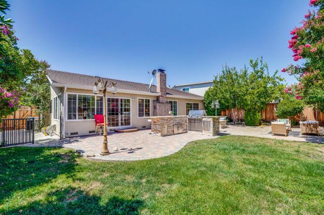 6107 Paso Los Cerritos, San Jose CA: https://media.crmls.org/mediaz/18c9fd44-7e63-41e0-b789-464d709b24b9.jpg