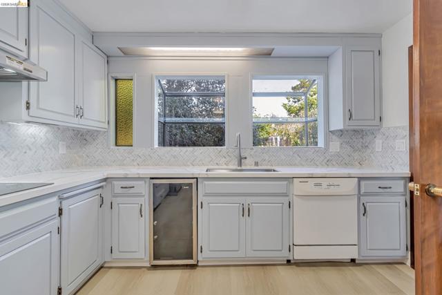 1518 MADERA CT, El Cerrito CA: https://media.crmls.org/mediaz/18cac3d0-52b7-479d-b9ca-d07bb8b3c15c.jpg