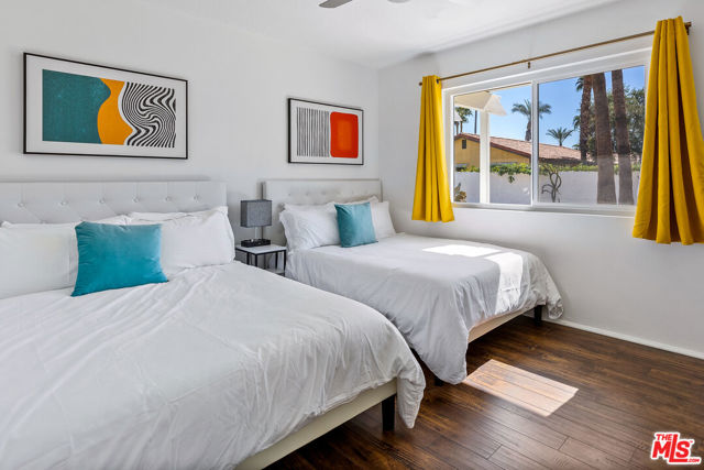 980 N Buttonwillow Circle, Palm Springs CA: https://media.crmls.org/mediaz/18cb1d55-7f8f-43dd-b25d-01329a3483d6.jpg