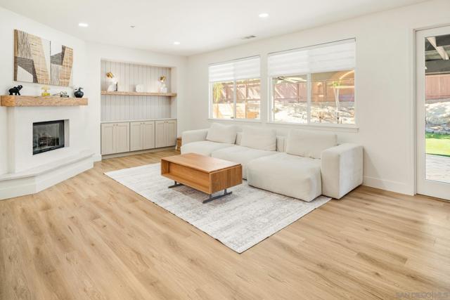 10528 Pinion Trl, Escondido CA: https://media.crmls.org/mediaz/18cbfd22-44a6-4608-940e-ac876d7c82ea.jpg