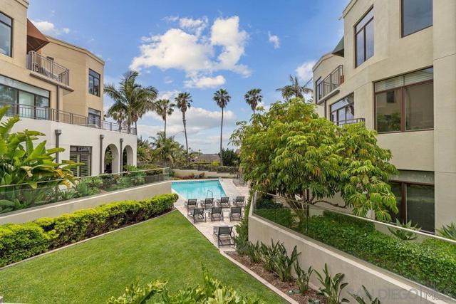 5420 La jolla Blvd., La Jolla CA: https://media.crmls.org/mediaz/18cc11b4-60ae-42d0-bcce-63f86376dd9c.jpg