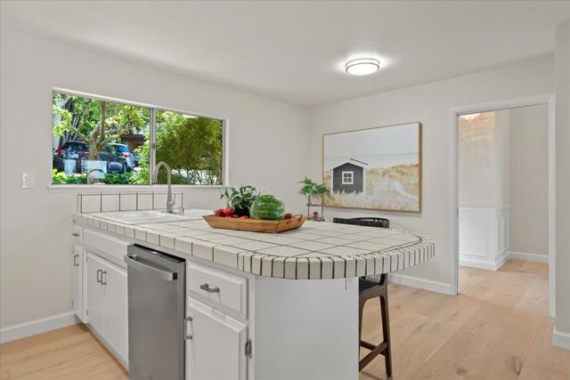 18400 Overlook Road, Los Gatos CA: https://media.crmls.org/mediaz/18cc2c71-5e67-4d91-b024-a30746cdbcd3.jpg