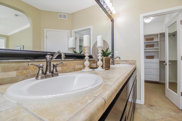 3927 Streamline Street, Sacramento CA: https://media.crmls.org/mediaz/18cc640a-b2f7-4701-ba2c-ecd2df2ba25d.jpg