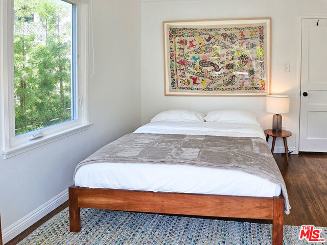 3780 Beethoven Street, Los Angeles CA: https://media.crmls.org/mediaz/18cc7eda-01e2-4b73-99fa-0243a04cbb24.jpg