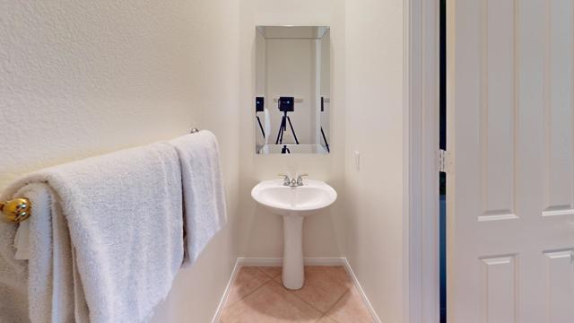 34 Calle La Reina, Rancho Mirage CA: https://media.crmls.org/mediaz/18cd0935-dc83-4bc4-8a11-ae4cfb7d7d44.jpg