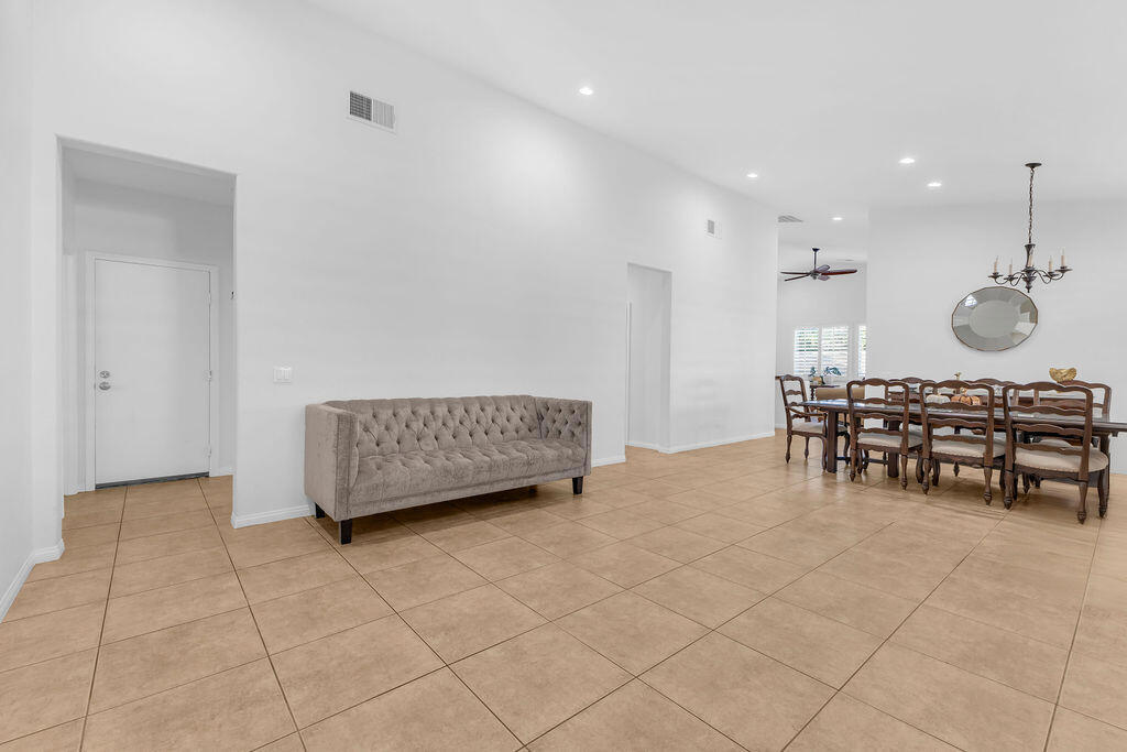 MLS #219135608DA image #12