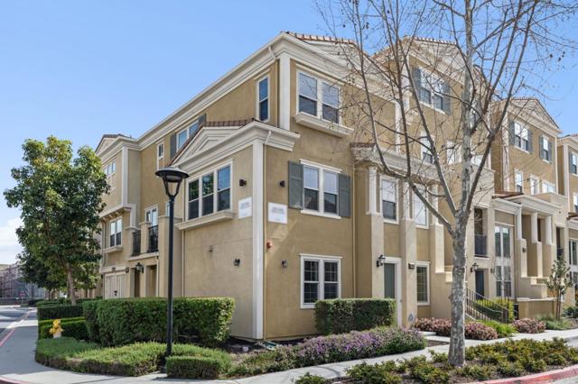 1916 Trento Loop, Milpitas CA: https://media.crmls.org/mediaz/18cd98c6-03dd-4460-b60b-8d1038c74288.jpg