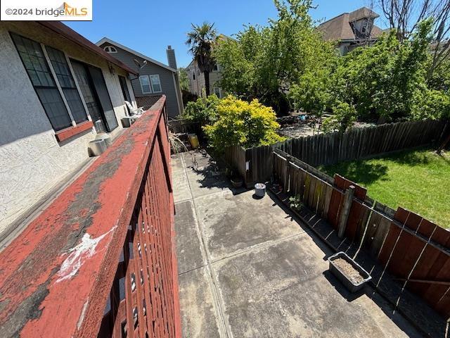 1069 16Th St, Oakland, California 94607, 3 Bedrooms Bedrooms, ,4 BathroomsBathrooms,Single Family Residence,For Sale,16Th St,41057760