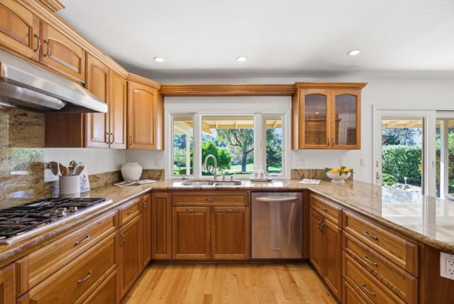 6915 Castlerock Drive, San Jose CA: https://media.crmls.org/mediaz/18ce3421-12b9-4cde-967a-05bb549cee2b.jpg