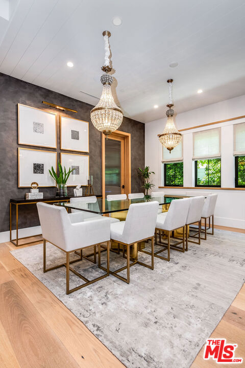 4365 Kraft Avenue, Studio City CA: https://media.crmls.org/mediaz/18ce6715-8c7c-41c0-a312-950ed04aac8a.jpg
