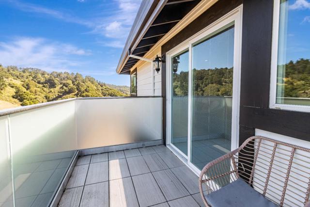 11550 Skyline Boulevard, Oakland CA: https://media.crmls.org/mediaz/18cebe14-7b33-49bb-b56f-0c81c19830d8.jpg