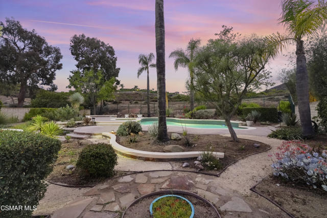 657 Via Vista Vista, Newbury Park CA: https://media.crmls.org/mediaz/18cfb58b-4d15-475d-bf0e-ba1d4a781742.jpg