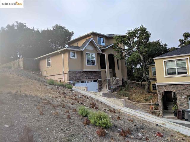 0 Redwood Rd, Oakland CA: https://media.crmls.org/mediaz/18d04e3c-ec04-451a-80d0-2fdd6741e6e7.jpg