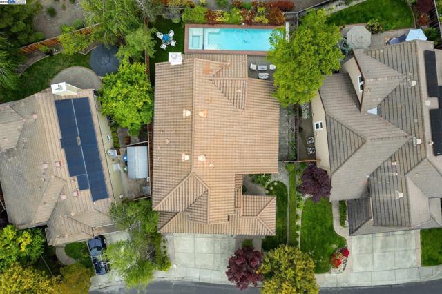 Image 55 of 60 For 66 Edgegate Ct
