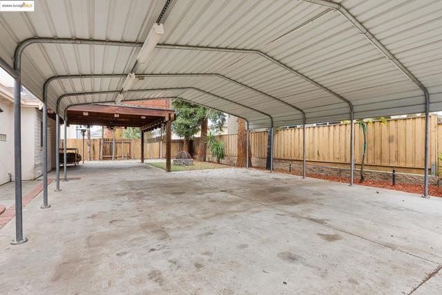 5130 Kegan Ln, Oakley CA: https://media.crmls.org/mediaz/18d1b968-cc37-4cb5-9562-7728f8e78a53.jpg