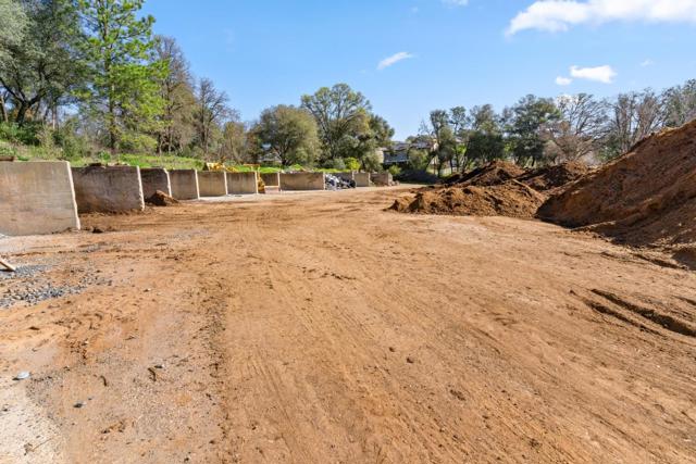 10264 Combie Road,  CA: https://media.crmls.org/mediaz/18d2e01a-892c-4d44-a9ac-57166fd2e3b8.jpg