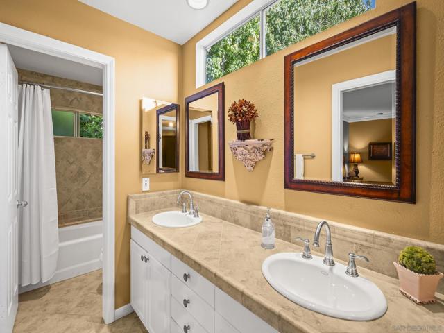 6502 La Paloma St., Carlsbad CA: https://media.crmls.org/mediaz/18d32633-0e75-4c10-8855-92d6ea5f4681.jpg