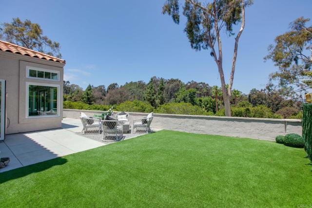 4470 Caminito Tecera, Del Mar CA: https://media.crmls.org/mediaz/18d3cd9b-5174-408c-ad92-a6f0603c8a71.jpg
