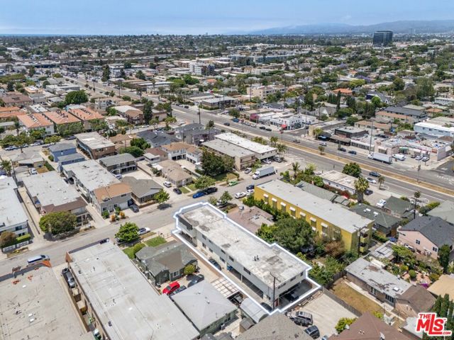3826 Prospect Avenue, Culver City CA: https://media.crmls.org/mediaz/18d3ee42-353d-4168-a895-62e18640b60f.jpg