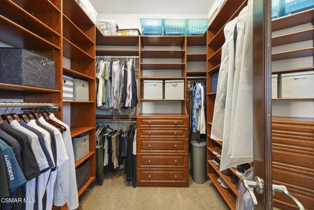 4988 Read Road, Moorpark CA: https://media.crmls.org/mediaz/18d5396e-f218-4fad-ba14-0454714033e2.jpg