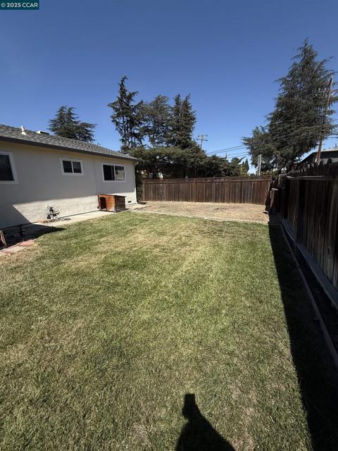 1630 Nicholas Dr, Concord CA: https://media.crmls.org/mediaz/18d60fd1-533c-4da8-880e-98d3872cd88a.jpg